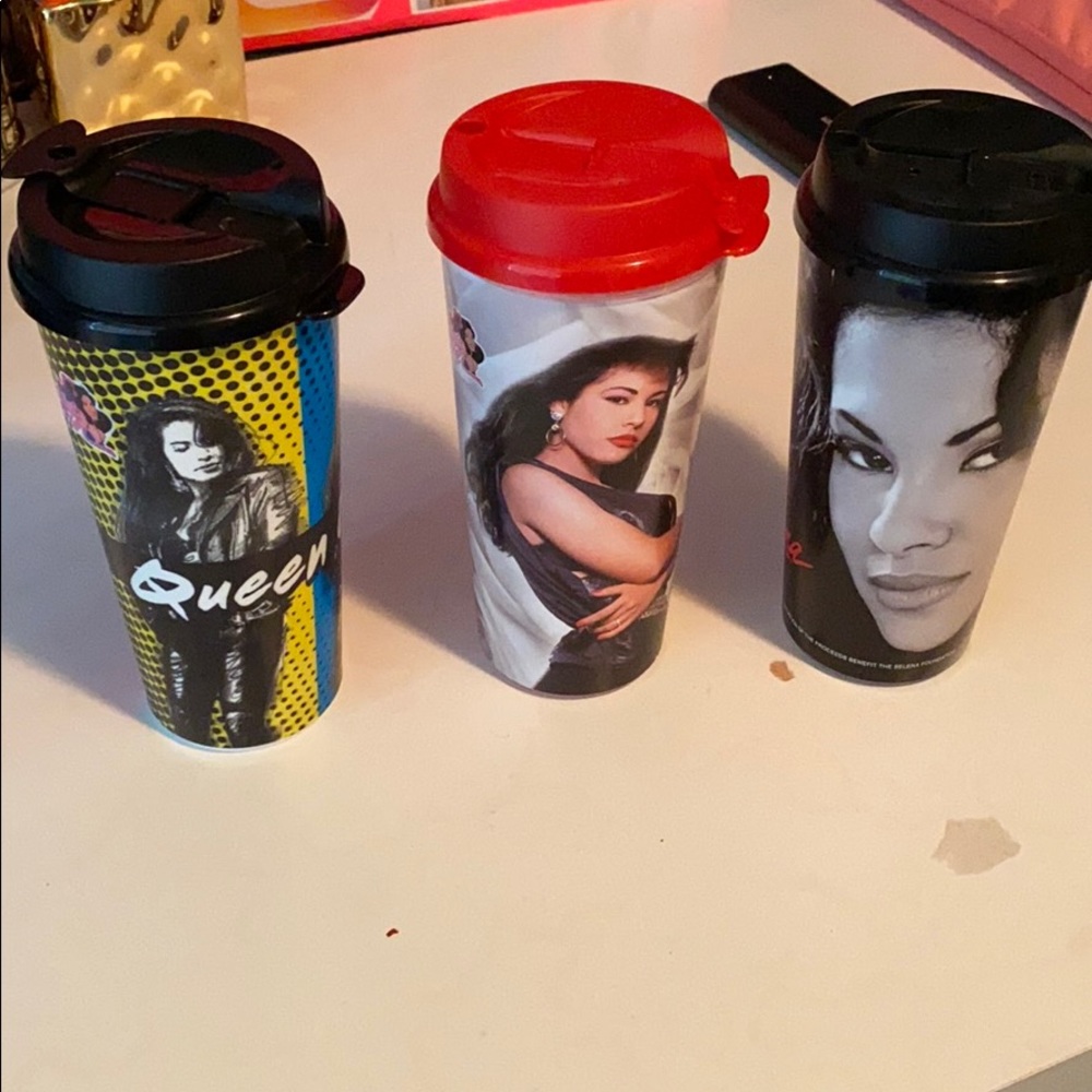 Selena cups
